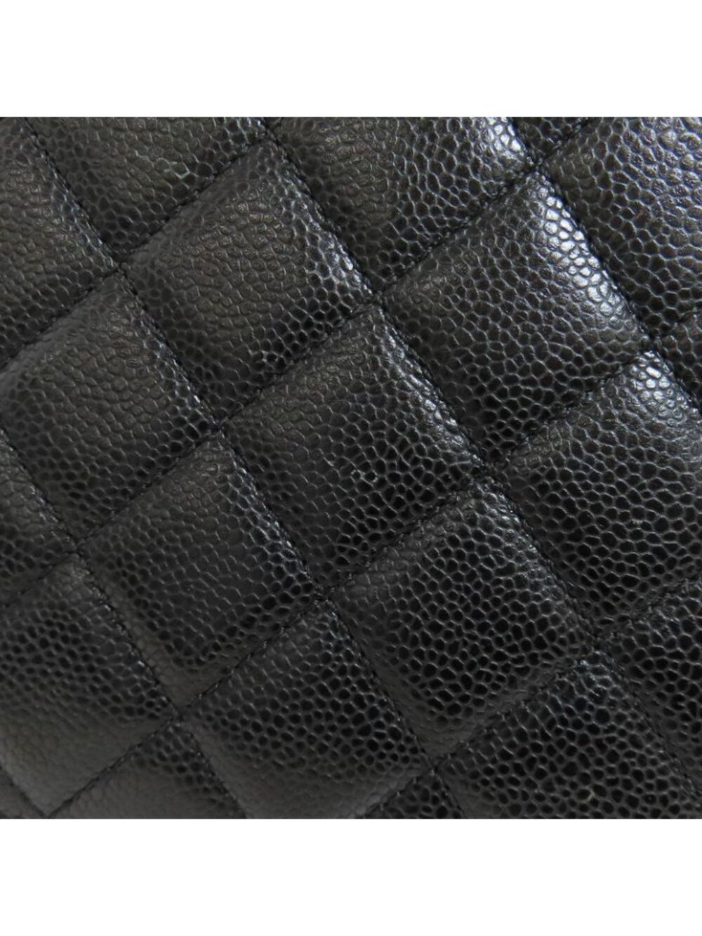 Chanel Quilted Silver Tote Grained Calfskin - Picture 14 of 15